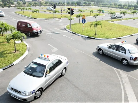 Lùi việc áp dụng bộ 600 câu hỏi thi bằng lái xe sang tháng 8/2020