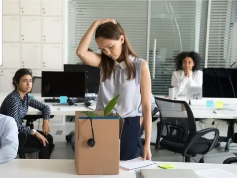 Điều kiện, cách tính trợ cấp mất việc làm mới nhất năm 2020