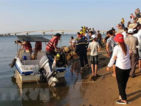 Tìm được thi thể nạn nhân thứ 3 trong vụ lật thuyền trên sông Thu Bồn