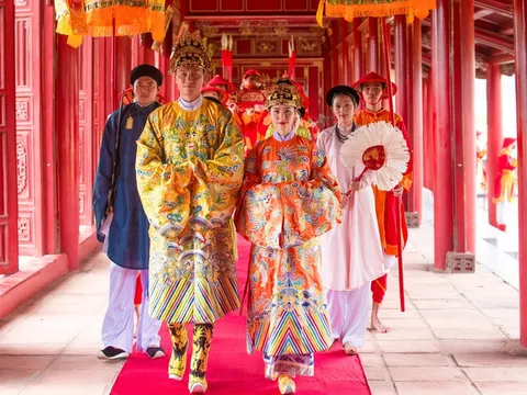 Hòa Minzy ra mắt MV 'Không thể cùng nhau suốt kiếp' đánh dấu sự trở lại