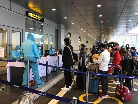 Danh sách 24 hành khách trên chuyến bay VN0062 dương tính virus SARS-CoV-2