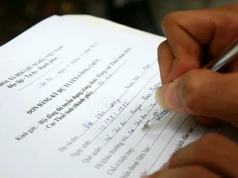 Thay đổi lớn về tiền lương đối với công chức được tuyển dụng năm 2021