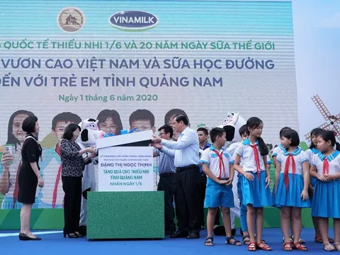Vinamilk mang niềm vui uống sữa đến với trẻ em Quảng Nam thông qua qũy sữa vươn cao Việt Nam và chương trình sữa học đường