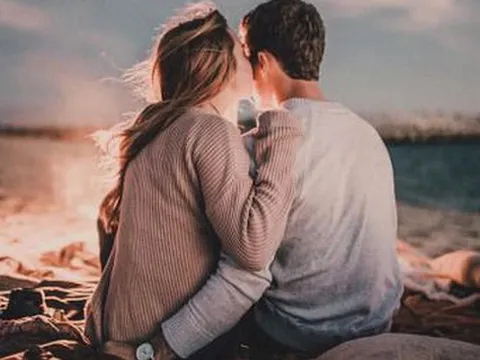 Đừng bao giờ kiểm soát tình yêu thái quá