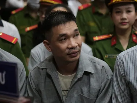 Vì sao Văn Kính Dương từ chối luật sư bào chữa, giữ quyền im lặng?