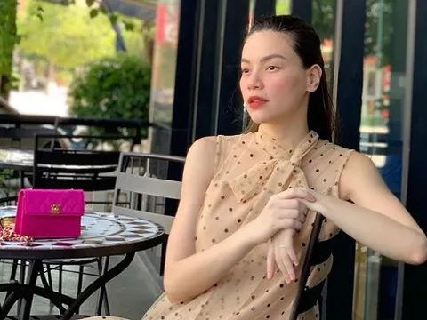 Không còn che đậy, Hồ Ngọc Hà bất ngờ khoe ảnh bầu vượt mặt