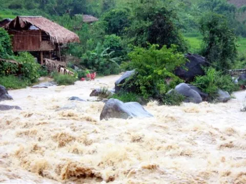 Thủ tướng chỉ đạo ứng phó tình huống thiên tai, mưa lũ lớn bất thường