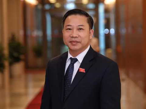 Bộ trưởng bộ Giáo dục và Đào tạo không nên im lặng!