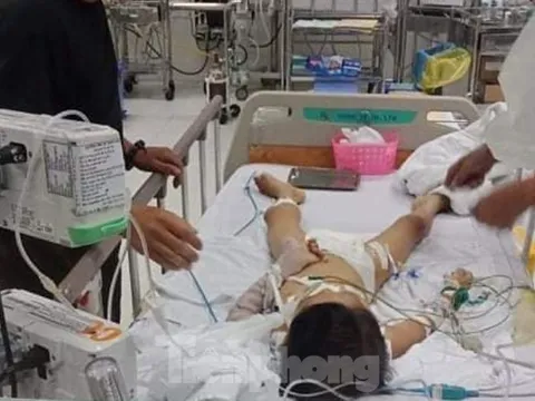 Công an vào cuộc làm rõ vụ bé trai tử vong sau mổ tháo đinh nẹp tay