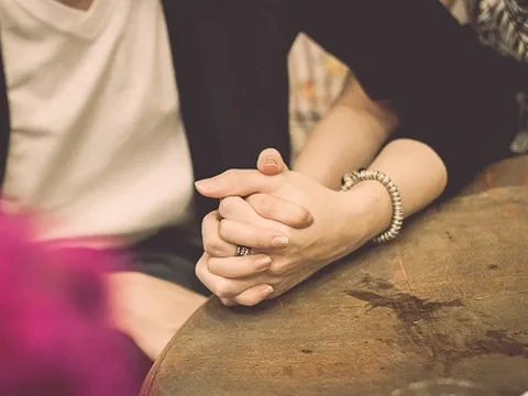 Tình nghĩa vợ chồng đừng dễ buông tay