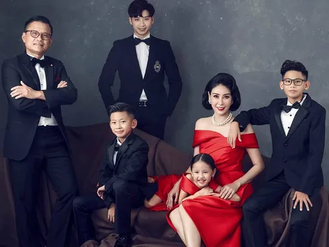 Hoa hậu Hà Kiều Anh khoe ảnh gia đình nhân dịp kỷ niệm 13 năm ngày cưới