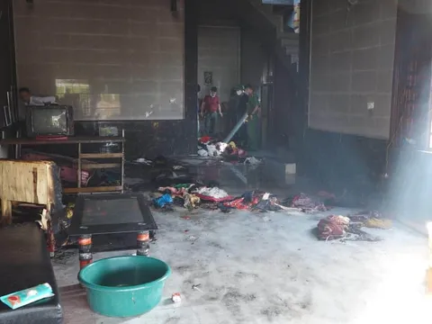 Vụ 4 mẹ con mắc kẹt trong căn nhà bốc cháy: 3 cháu bé đã tử vong