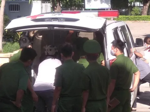 Bình Định: Mâu thuẫn gia đình, em trai đâm chết anh rồi tự tử