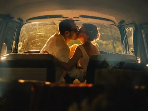 Hôn nhân muốn hạnh phúc, hãy đặt tình thương lên trên tình yêu