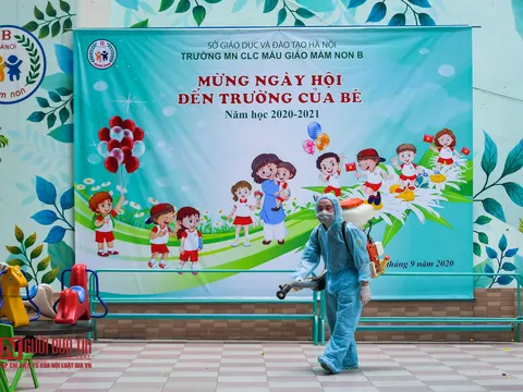 Hà Nội: Phun khử khuẩn trường học chuẩn bị khai giảng