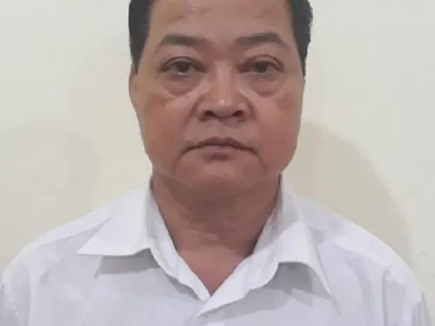 Phó hiệu trưởng cùng giáo viên sử dụng ma túy ngay tại phòng làm việc