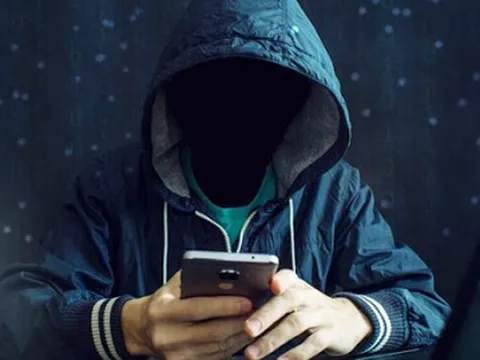 Nghe cuộc điện thoại lạ, người phụ nữ ở Hà Nội báo bị mất gần 7 tỷ