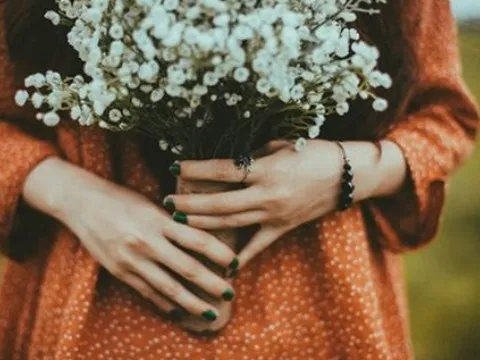 Cuộc đời ngắn vô cùng, muốn thanh thản hãy học cách nói 2 chữ 'Thì thôi'