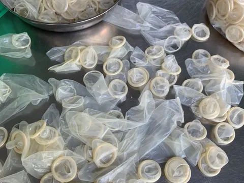 324.000 bao cao su đã qua sử dụng được tái chế bán ra thị trường