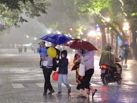 Gió mùa đông bắc về gây mưa dông diện rộng, cảnh báo dông lốc