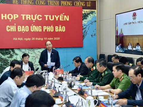 Bão số 9 mạnh đặc biệt, Thủ tướng họp khẩn với các địa phương