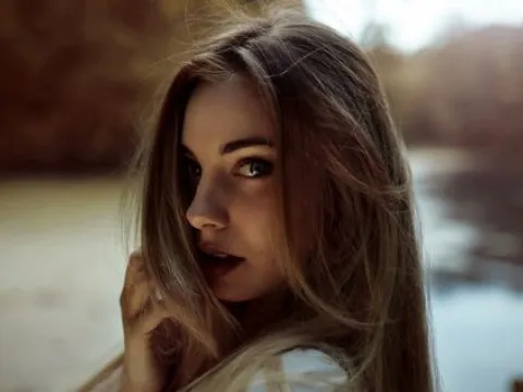 Phụ nữ lo tương lai không sự nghiệp, chứ đâu lo trần thế thiếu nam nhân