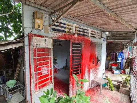 'Khủng bố' thân nhân bằng sơn để đòi nợ người chết có thể bị xử tù