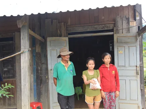 Vụ bớt gạo của người nghèo: Công an vào cuộc