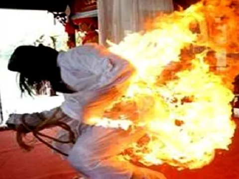 Cà Mau: Người phụ nữ 49 tuổi tự thiêu nghi do nợ nần