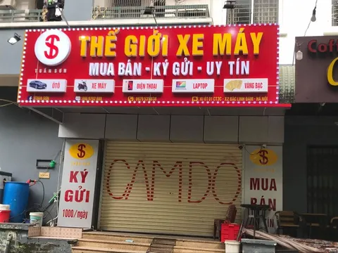 Nam thanh niên tử vong trong tư thế treo cổ tại cửa hàng bán xe máy