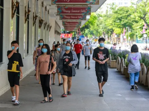 Bắt buộc đeo khẩu trang tại 5 địa điểm công cộng ở Hà Nội