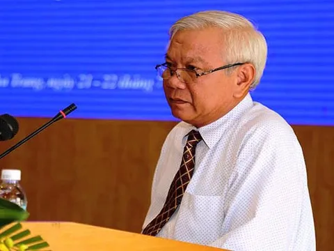 Giám đốc sở Xây dựng Khánh Hòa nghỉ hưu trước tuổi sau khi bị kỷ luật cảnh cáo