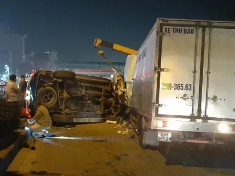 Xe ô tô Fortuner đâm xe thư báo khiến 1 người chết, 2 người bị thương