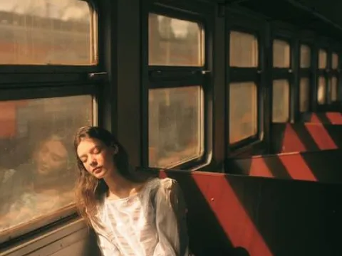 Phụ nữ khổ bởi cố chấp yêu và ở bên một người đàn ông không dành trái tim cho mình