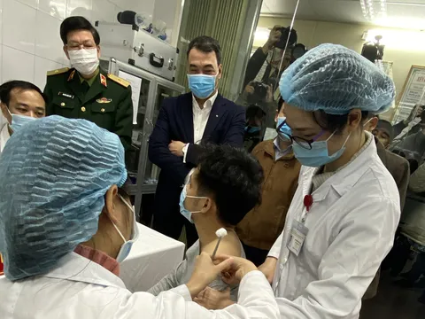 Chính thức tiêm thử nghiệm vaccine “make in Vietnam” phòng bệnh COVID-19