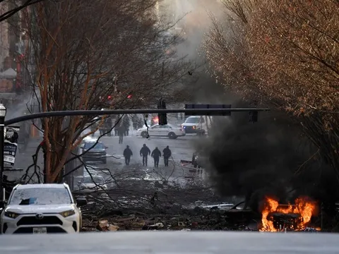 Hiện trường vụ nổ xe rung chuyển thành phố Mỹ ngay sáng Giáng sinh