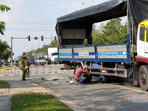 Tranh thủ nghỉ trưa về thăm con, nam công nhân bị xe tải cán tử vong