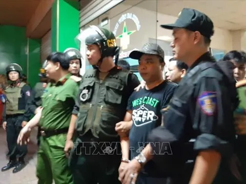 Khởi tố vụ án, bắt 4 đối tượng liên quan vụ nhóm tín dụng đen khống chế giám đốc bệnh viện