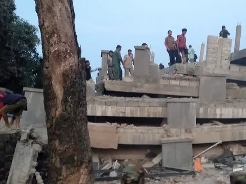 Sập khách sạn 7 tầng ở Campuchia, 36 người thiệt mạng