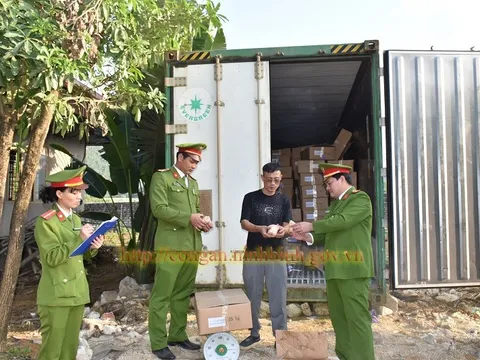 Phát hiện cơ sở bảo quản gần 50 tấn thịt trâu, chân lợn không giấy tờ hợp lệ chuẩn bị đưa ra thị trường