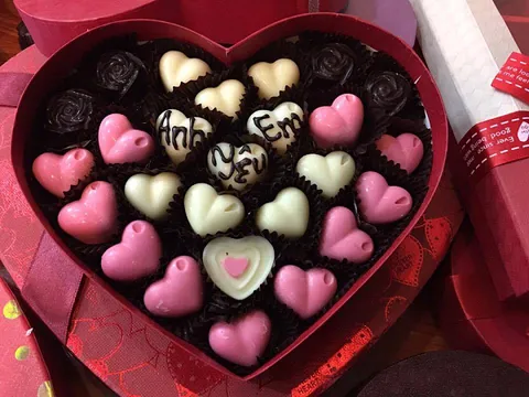 Gợi ý quà tặng valentine ý nghĩa dành cho các bạn gái