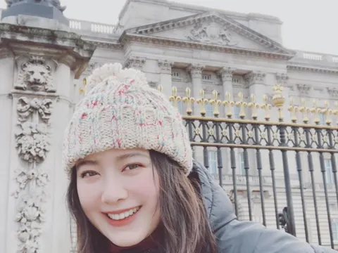 Goo Hye Sun đăng ảnh rạng rỡ tại Anh sau lùm xùm ly hôn chồng cũ