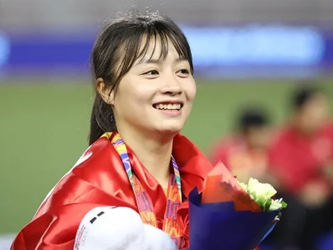 Hoàng Thị Loan được báo Thái xếp vào Top 10 nữ cầu thủ xinh đẹp nhất châu Á