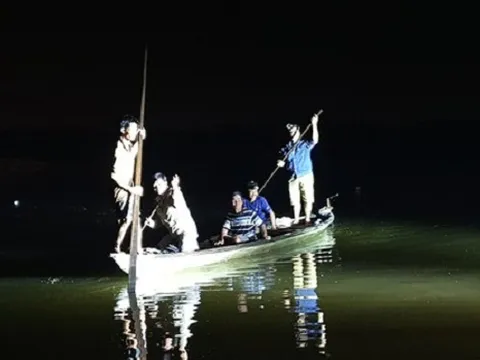 Tìm thấy 5 thi thể trong vụ lật ghe chìm 6 người ở Quảng Nam