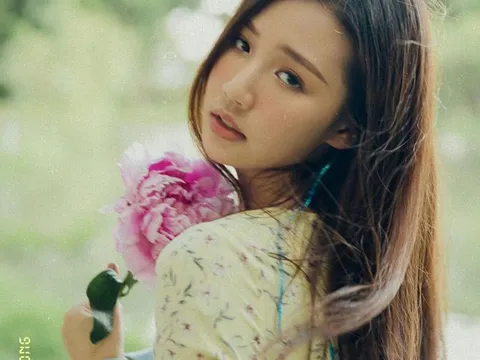 Nữ ca sĩ Amee tiết lộ bị gạ gẫm qua tin nhắn sau khi nổi tiếng