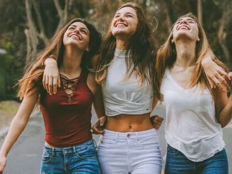 Muốn gặp được những người ưu tú, bạn phải cùng đẳng cấp với họ: Gió tầng nào sẽ gặp mây tầng đó, gia cảnh không tương xứng khó làm bạn với nhau!