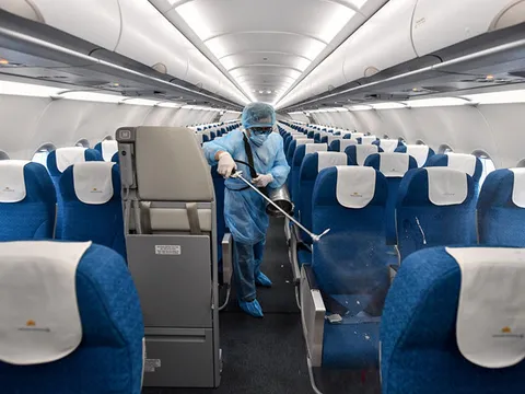 Bệnh nhân thứ 21 nhiễm Covid-19 ngồi gần hàng ghế với cô gái Hà Nội