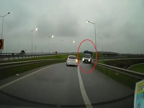 Truy tìm tài xế xe tải đi ngược chiều trên cao tốc Hà Nội - Thái Nguyên