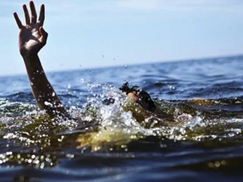 Đắk Lắk: Theo cha đi tước cà phê, 2 anh em rơi xuống đập nước tử vong