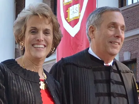 Hiệu trưởng trường đại học Harvard và vợ nhiễm Covid-19